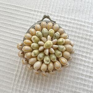 Vintage Cowrie Shell Kiss Lock Coin Purse